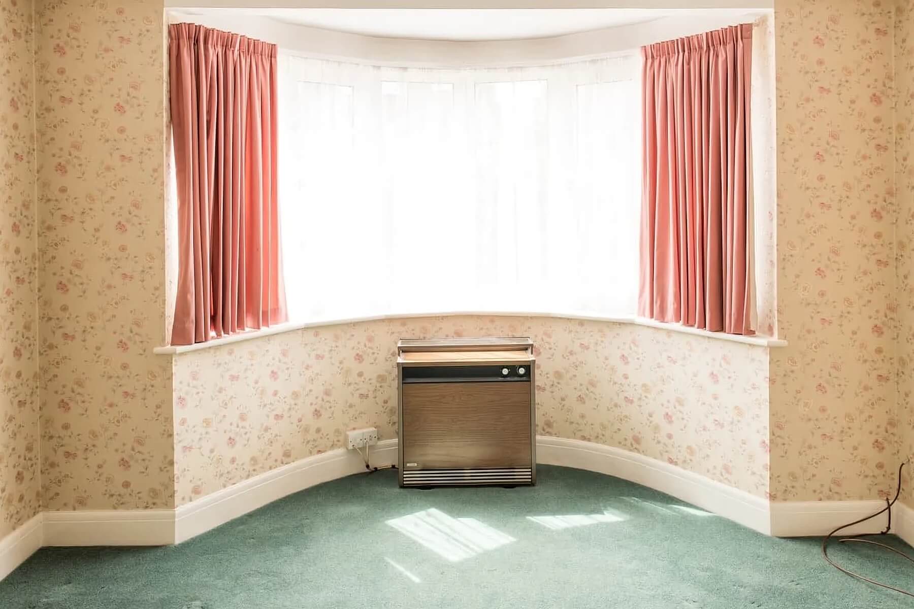 The same living room before renovation